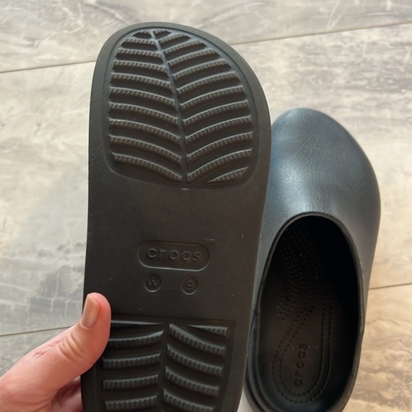 Croc platform clogs - Women’s 9 - black - Picture 2 of 2